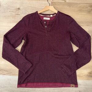 Long Sleeve Henley Top in Burgundy - Dakota Grizzly